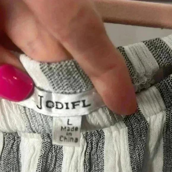 JODIFL Boho Off The Shoulder Sleeveless Pom Pom Fringe Tassel Top Size Large - Picture 2 of 8